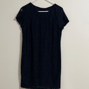 Chic Navy Lace Dress